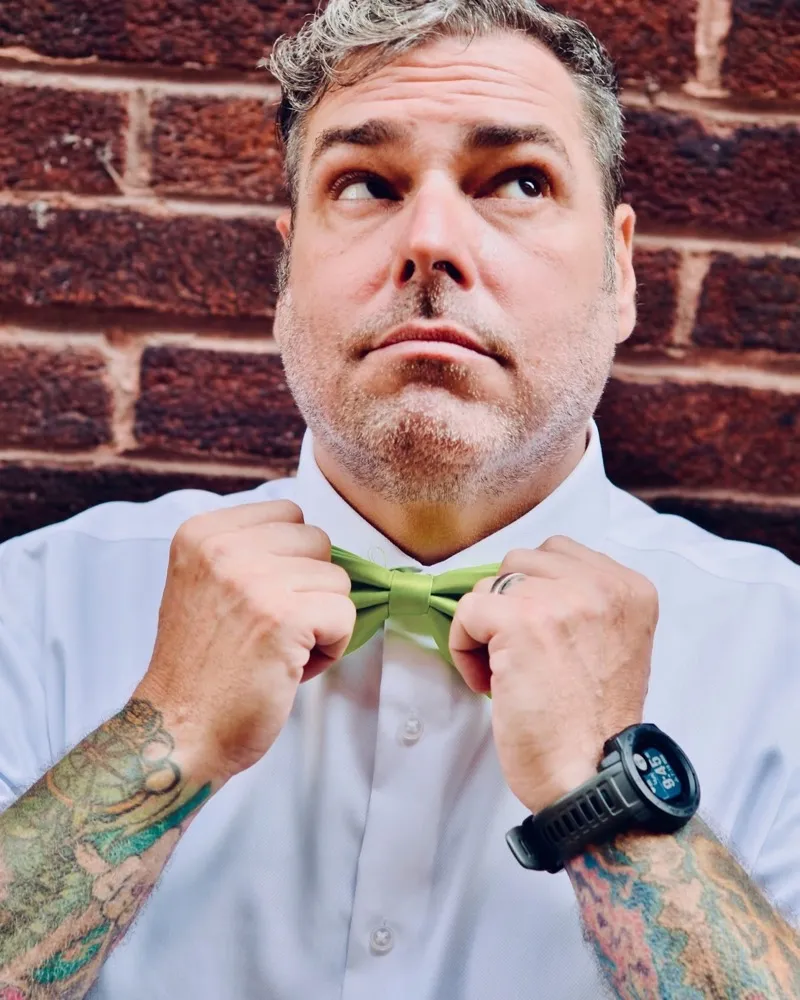 Portrait de Robert Scales, fondateur de Petite Nation Numérique